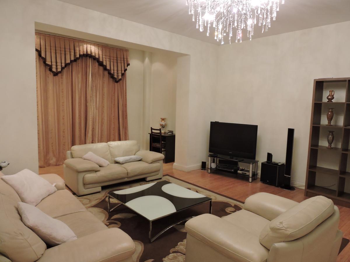 1 Shota Rustaveli Avenue Appartement Tbilisi Buitenkant foto