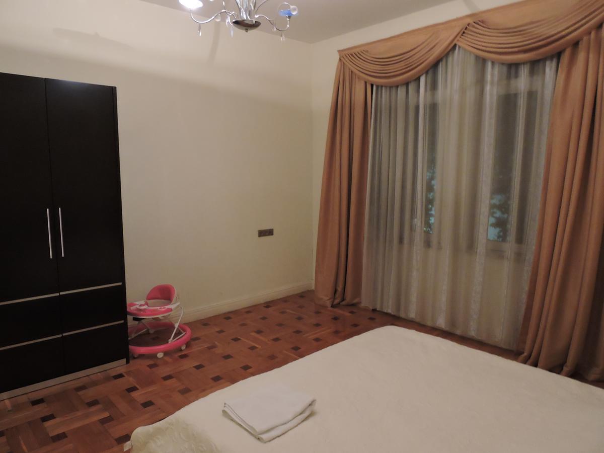 1 Shota Rustaveli Avenue Appartement Tbilisi Buitenkant foto
