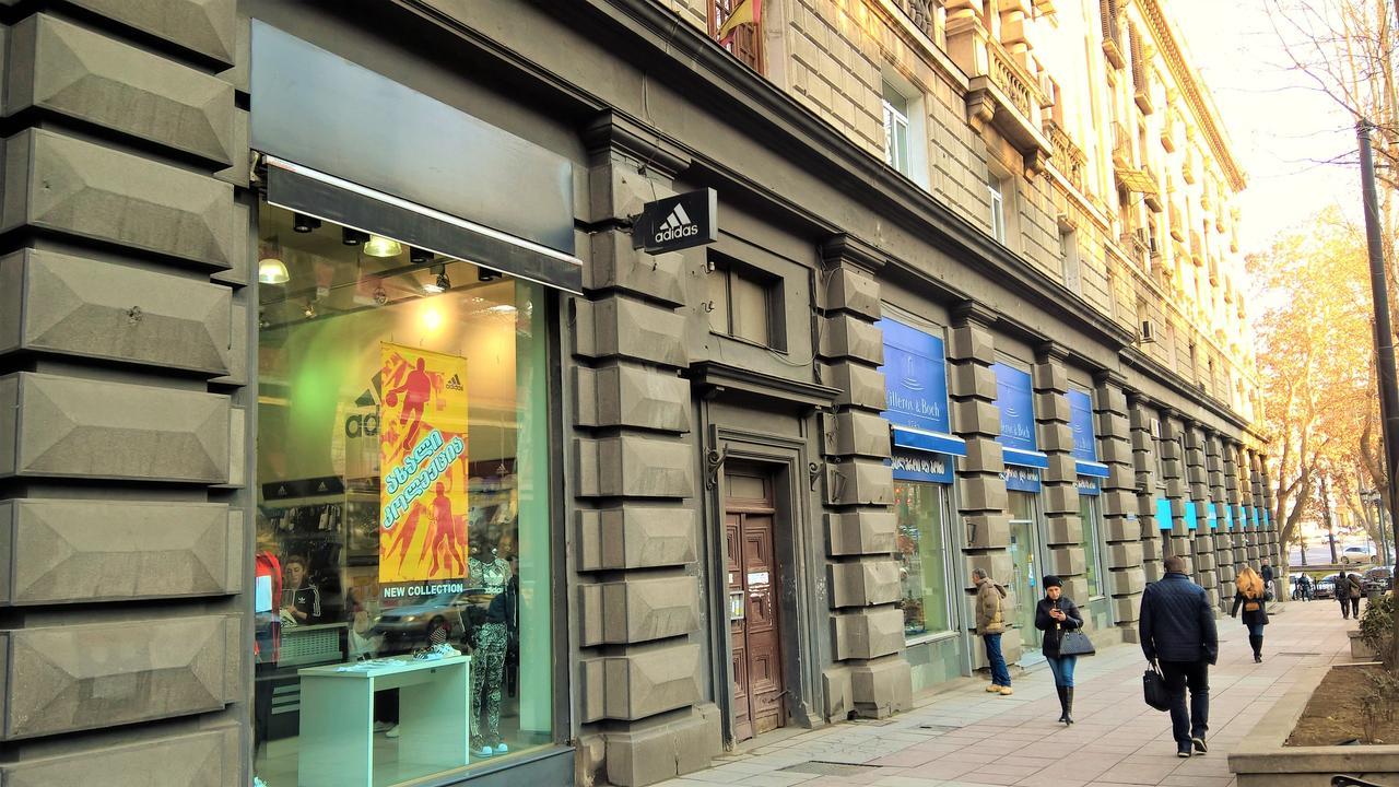 1 Shota Rustaveli Avenue Appartement Tbilisi Buitenkant foto